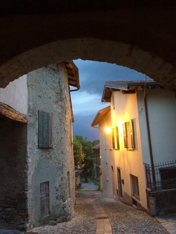 B&B Il Portico Del Conte Bosisio Parini Exterior photo